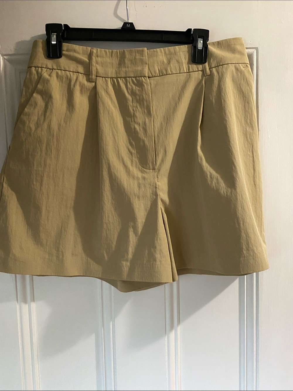 Primark Classic High-Rise Tailored Women’s Shorts in Khaki size 8 never worn